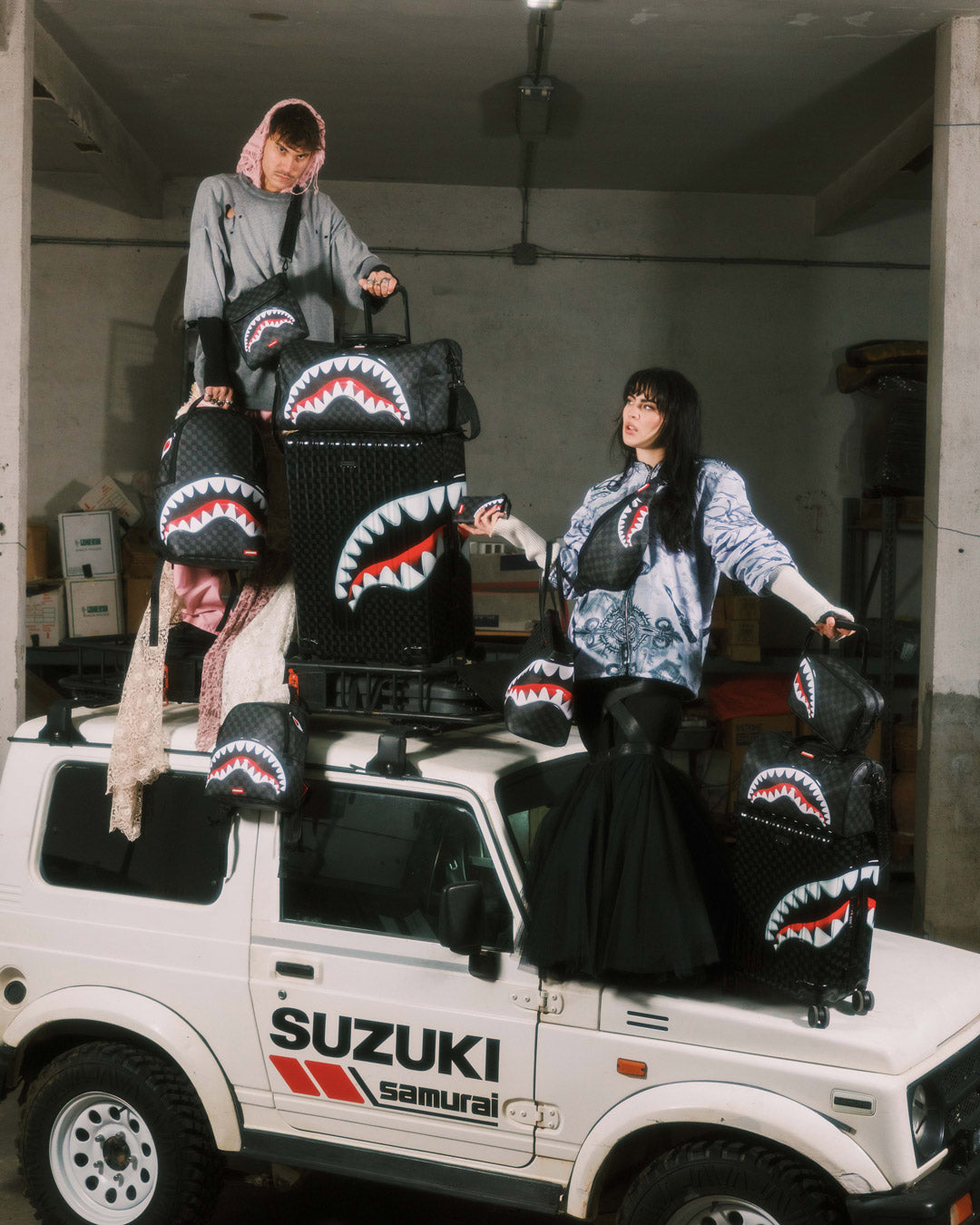 SHARKS IN PARIS HYPER PUFF SAVVY CROSSBODY