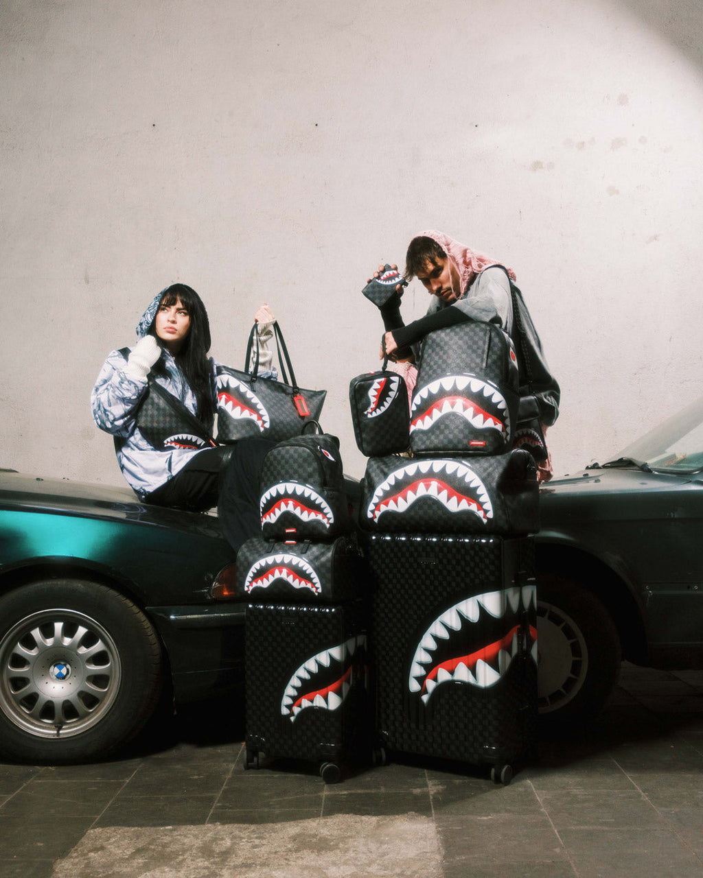 SHARKS IN PARIS HYPER PUFF SAVVY CROSSBODY