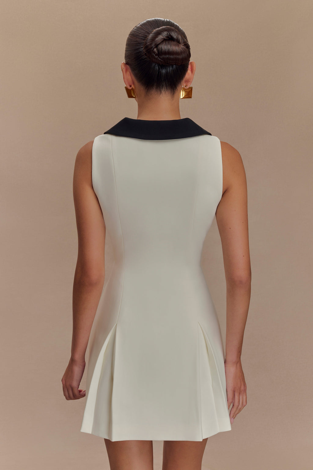 Oli Sleeveless Contrast Mini Dress - Ivory/Black