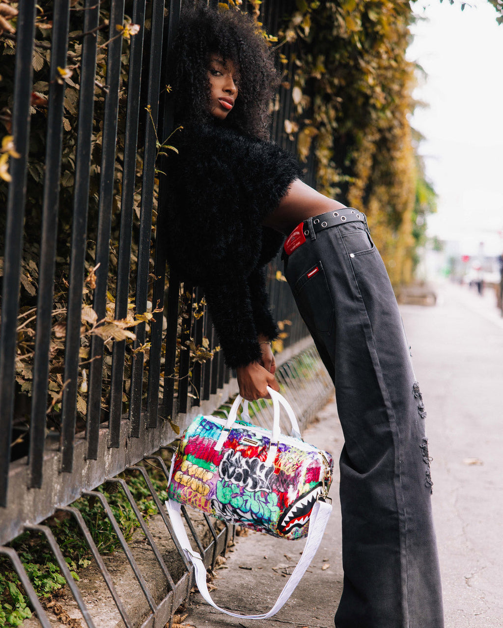 LE MONDE DES GRAFFITIS MINI DUFFLE