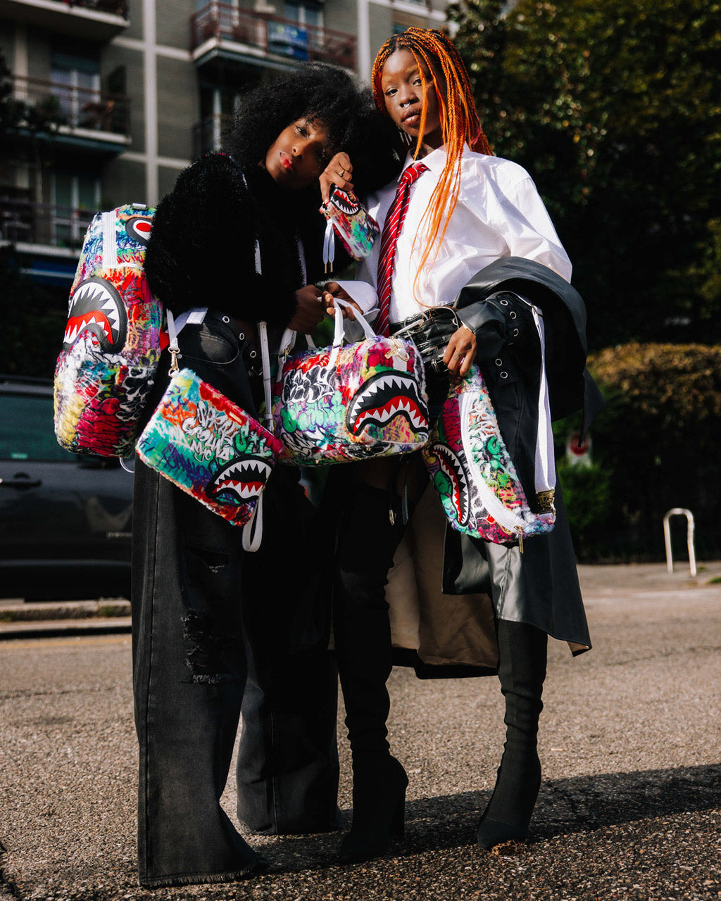 LE MONDE DES GRAFFITIS MINI DUFFLE